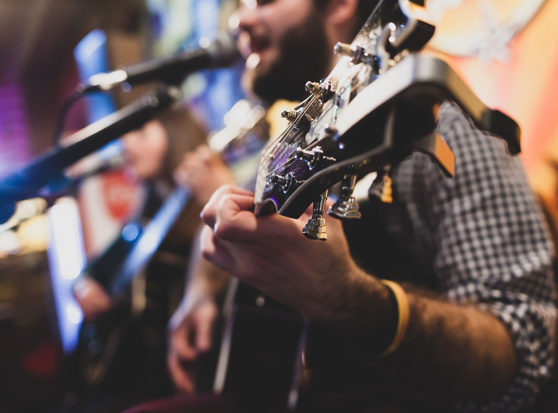 Live music at Bullfrog Bar